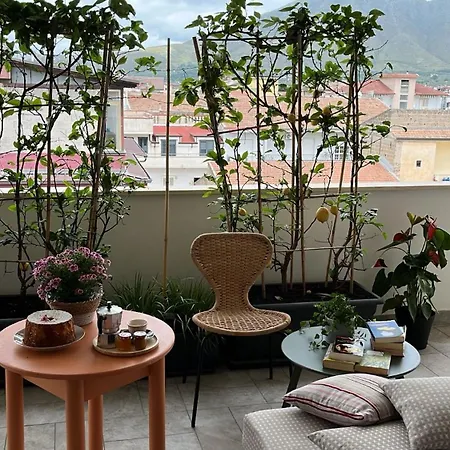 Thesan ベッド・アンド・ブレックファスト