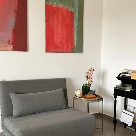 Thesan ベッド・アンド・ブレックファスト 3*