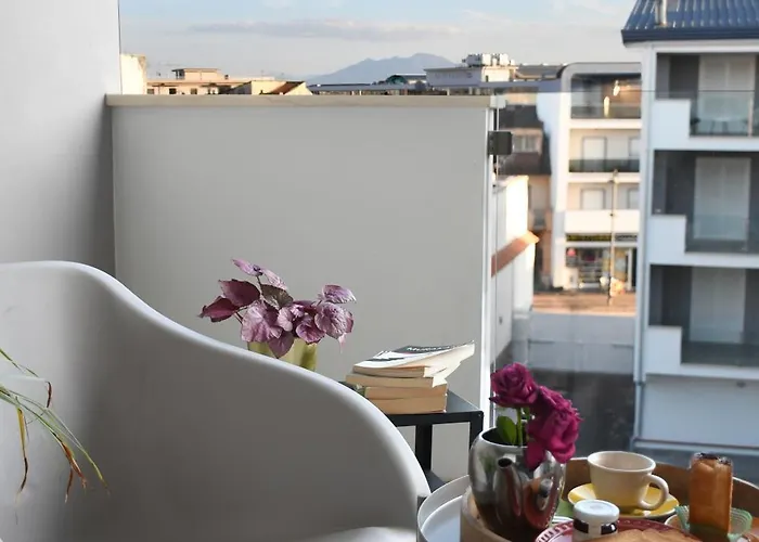 Thesan Nocleg ze śniadaniem 3*