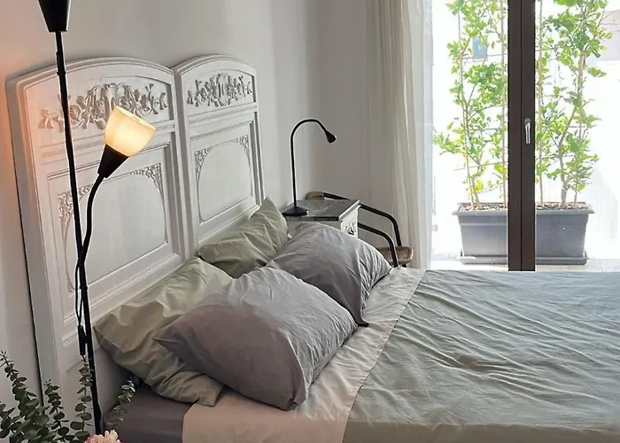 Thesan Nocleg ze śniadaniem 3*